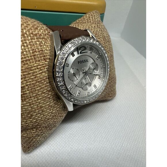 Fossil Riley ES3202 Women's Brown Leather Analog Silver Dial Quartz Watch YAY38 - Picture 3 of 9